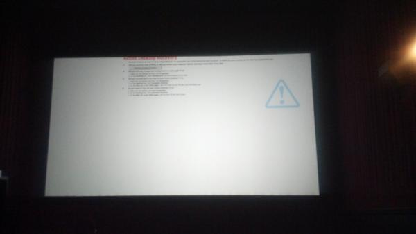 864_RastaNigga's tweet image. Glitch at the movies #NCproblems