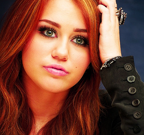 Mania_Cyrus tweet picture