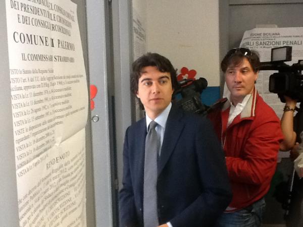 Cost2Costa's tweet photo. E ci si prepara al voto #openpalermo #elepa http://t.co/7fBfuymd