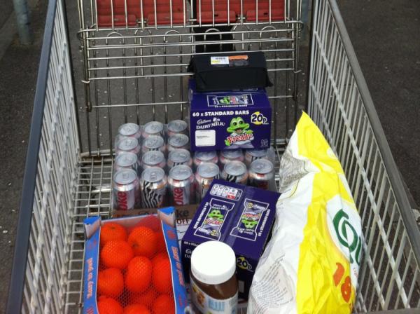 CostcoBlogUK's tweet image. Classic Sunday morning Costco shop.