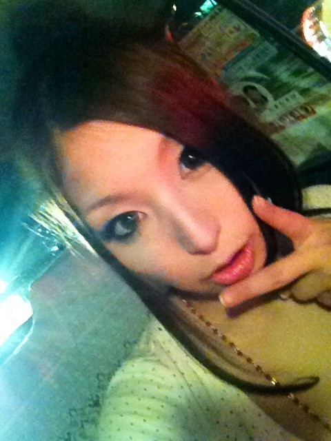 イベントが終わり、皆さんに見送ってもらって、今わタクシーの中です(^-^)/今日わすごく皆さんに支えてもらった一日でした(/ _ ; )❤本当に本当にありがとうございました(T ^ T)💓💓💓みんなだーいすきっ＼(^o^)／💗