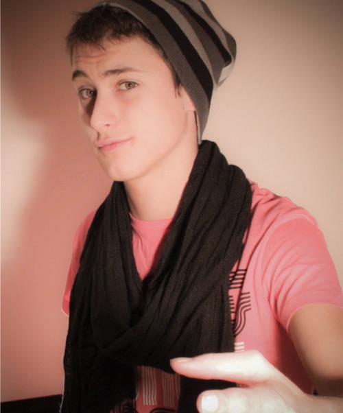 nahu842's tweet photo. con mi gorra Nueva!!! http://t.co/inOFkoMq