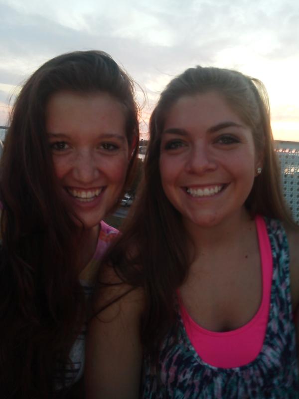 Rosebud1609's tweet image. Riding high on top of a ferris wheel with @HZaremsky at #KappaKarnival!!
