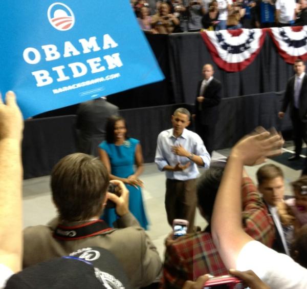 at #rva rally @BarackObama vowed to protect a woman's right to make her own healthcare choices #HesGotOurBack @OFA_VA