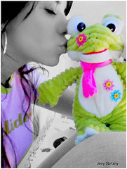 Loveryanne's tweet photo. @Victoria_Gomess  @Lauane_Santoss  Feliz - Eu nessa foto com u meu sapinho http://t.co/9jRHe1R6