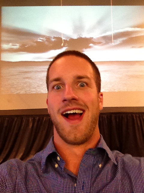 ProudfootMusic's tweet image. 3rd service today.  1 outfit. #poormanproblems