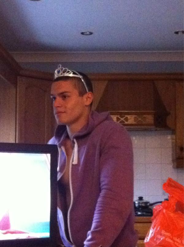 zozbo's tweet photo. @Cjbeatz_5 my princess :) http://t.co/ZTsX6aaW