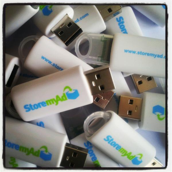 Storemyad's tweet image. Une clé usb Storemyad 4Go à gagner pour les 20 prochains inscrits qui ont réalisé au moins 1 store !