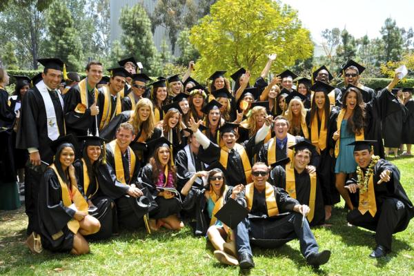 AlfredoFanucci's tweet photo. @ConcordiaIrvine I photographed the CUI graduation. The photos I took are here for free.
http://t.co/QUvNzwWq http://t.co/63KFxx2Y