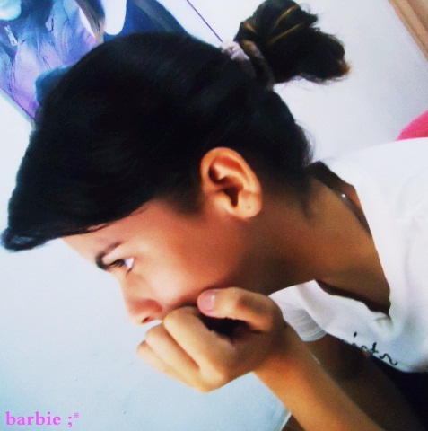 _laisesantos's tweet photo. Porque eu so vivo pensando em você , é sem querer você não sai da minha cabeça mais ...!♫♪ s2 http://t.co/K0CJWMdo
