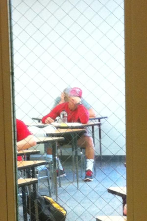 r_huck44's tweet image. I guess @CaseyDykes should have studied a little harder for that final #Strugglin #DefinitelyFailed #DforDegree