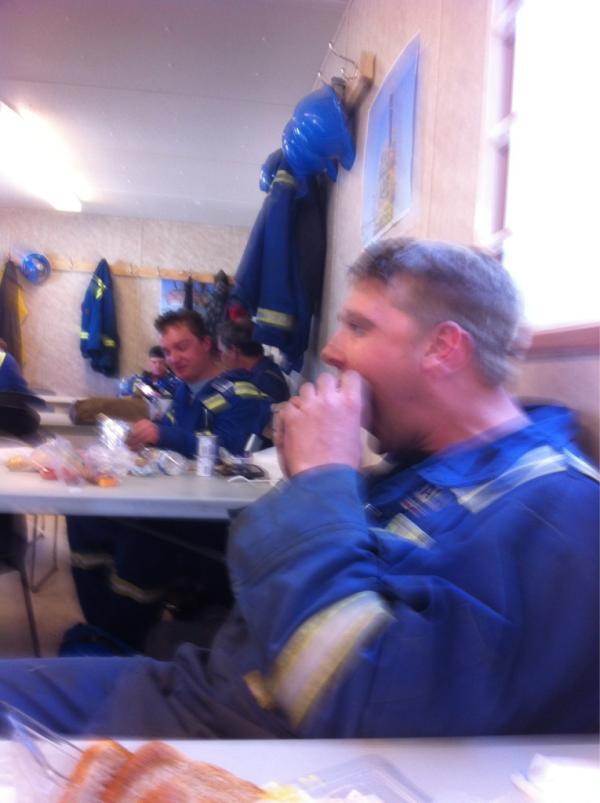 RichardShwartz's tweet photo. Getting a whole mouth full http://t.co/zU9gTLP2