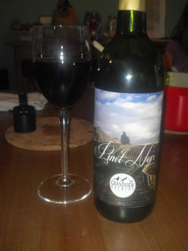 JasonMeckley's tweet image. Drinking a pinot noir 2012 by @grandviewbrewery/ @FermentedArt  @ camphill. #uncorkd