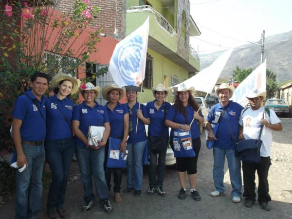EdgardoRomanPAN's tweet photo. El domingo visitamos el Corcovado y llegamos caminando. Gracias a todo el equipo. #TodosxAutlan #AvanzamosMas http://t.co/SnIT0Den