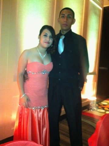 Lizz_C100's tweet photo. Prom 2012 (: http://t.co/PiIaM8Fe