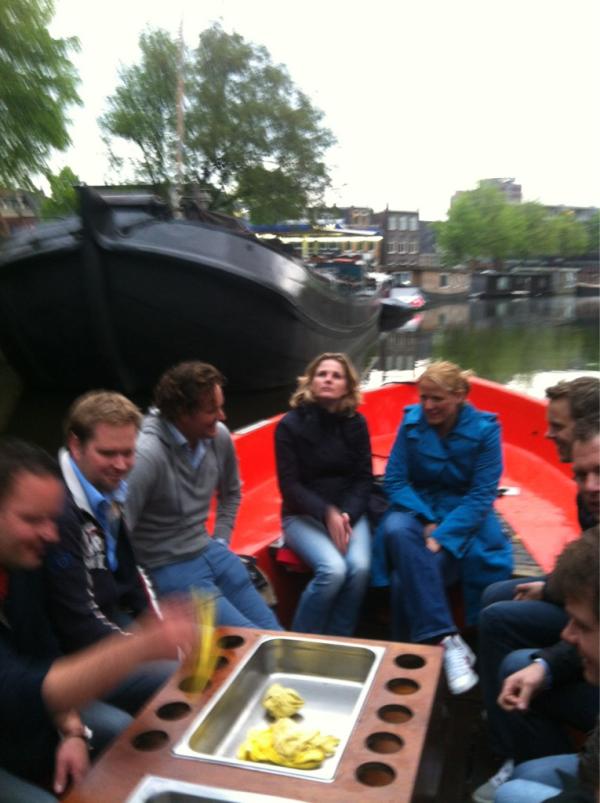 martijnkoster's tweet photo. @martijnkoster: Met @jkgroningen aan het varen op de #heerensloep #gezellig ! http://t.co/6VKa5brT