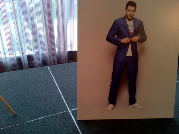 Love this picture of <a href="/Persie_Official/">Robin van Persie</a> for Helden magazine. He looks so handsome.