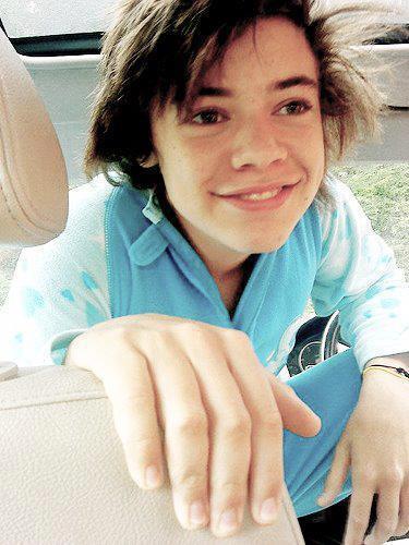 Harry styles with straight hair deals