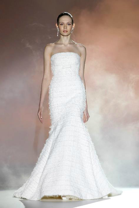 Lada Kravchenko for <a href="/Rosa_Clara/">Rosa Clará</a>. #BarcelonaBridalWeek 2012