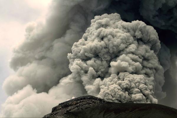 Notimex's tweet photo. Volcán Popocatépetl, fotografía de Alejandro Meléndez #Notimex http://t.co/NVyU1bFm