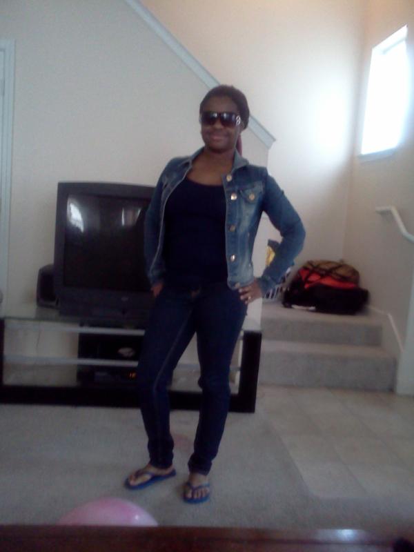 Luvin_Less's tweet photo. Its me http://t.co/xch0mEE2