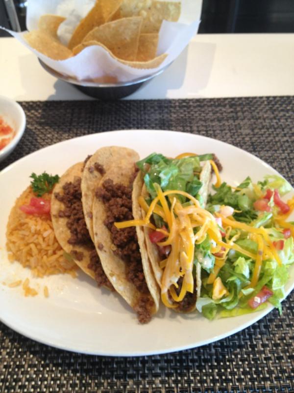 DJREDTHEMC's tweet image. Taco diner #Soloflow