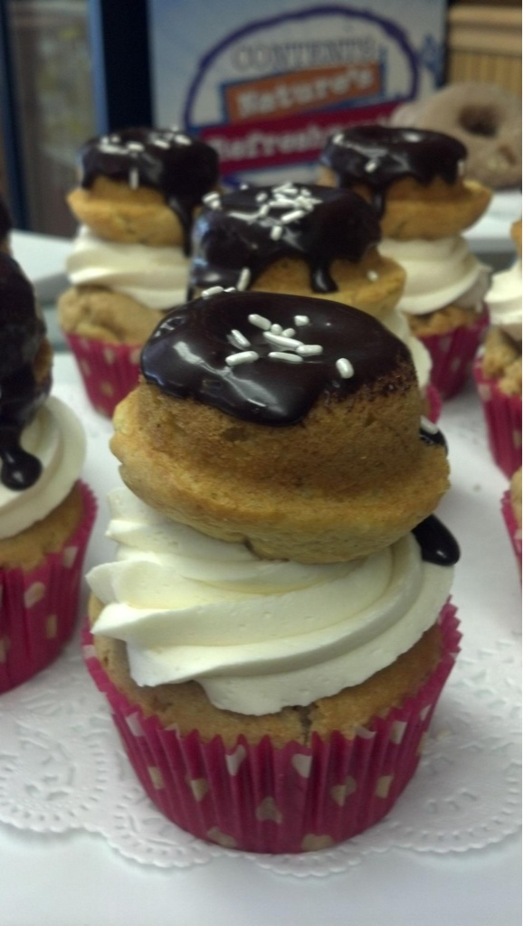 The_buzz_cafe's tweet photo. Coffee n' doughnut cupcakes http://t.co/k8fkJsNp