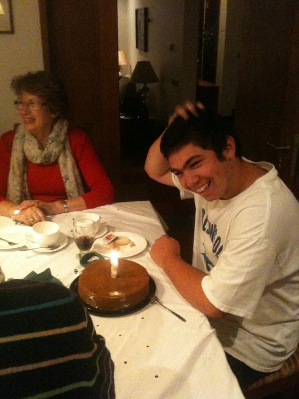 clementemarch's tweet photo. #Cumpleaños guatón behermann http://t.co/rHXYOC5i