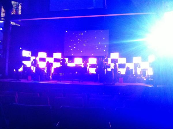 EmTay93's tweet photo. RT@PurplePatchKid: Definitely feels like I'm ab to seat at a concert an not church?! #LAchurch http://t.co/ORRH5kaW