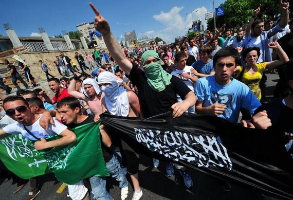 KajganaForce's tweet photo. #spreadthetruth @Eng_PravdaRu @ria_novosti Violent Islamic fanatics demand release of mass murderers in Macedonia http://t.co/oiPUpS6f