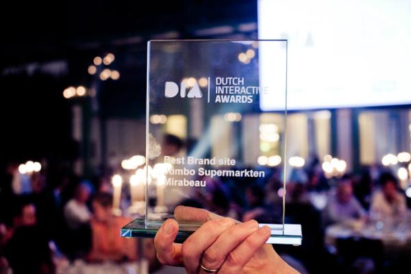 annemarietweets's tweet photo. We've won! DIA voor Jumbo Supermarkten en Mirabeau. #DIA12 #bestebrandsite #trots http://t.co/Mx8IWFcI