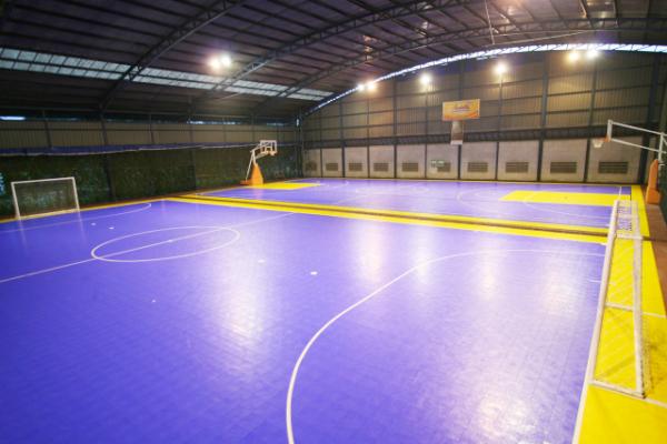 Sarana Terbaru!! Lap. Futsal &amp; Basket dg lantai V-Sport (rek. BFN) tlh dipakai saat PON, Asia Futsal Champ. &amp; Sea Games