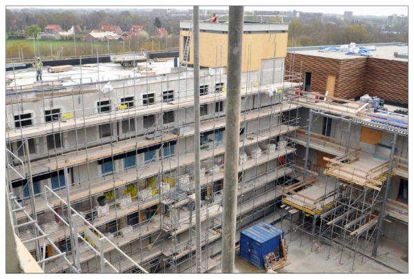 Meander_bouwt's tweet photo. Wist u dat er circa 2.400.000 gevelstenen in het nieuwe ziekenhuis #MeanderMC worden verwerkt? http://t.co/PzZ6xpIJ