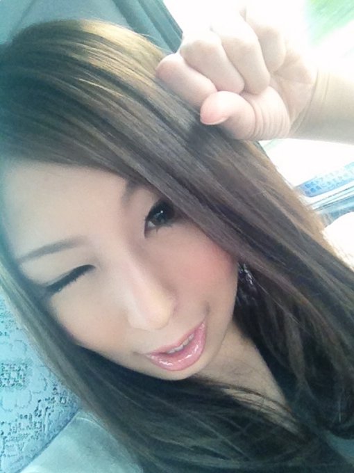 パッケージの撮影が終わったぞお＼(^o^)／♪そして、東京ただいま～(*^^*)笑 http://t.co/HQbF9cvf