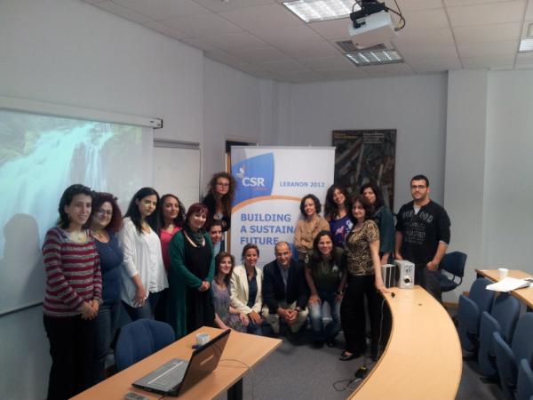 CSRinAction's tweet photo. Group Photo with Omar Sakr from #Shtrumpf and the #CSR in Action participants http://t.co/LrNuqBsL