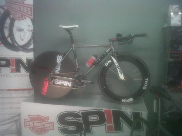 we built our first @SPINbling 'Spin Mark-X Project TT' bike today at HQ for <a href="/mrjs/">Jamie Scott</a> - rather nice it is too....!