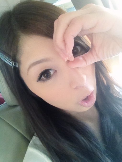 お昼寝してて書くのが遅くなっちゃったけど、ブログ更新したのだ＼(^o^)／♪良かったら見てください❤ http://t.co/dUUFcgPW