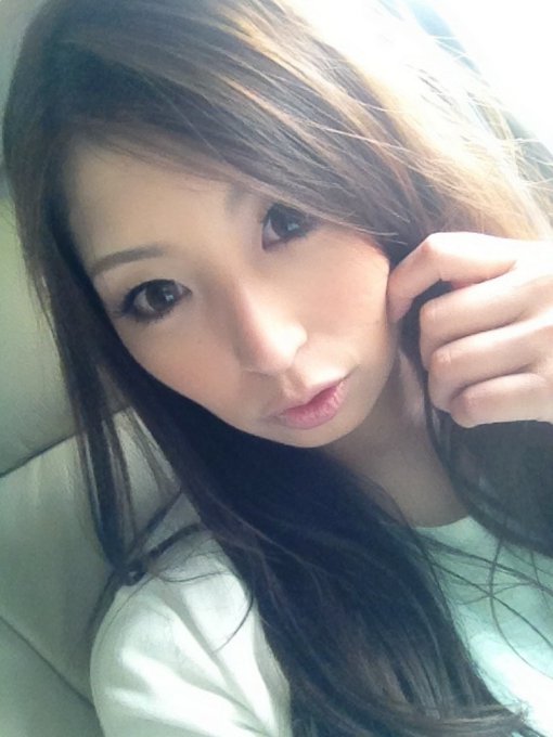 おそよう(*^^*)さっきまでTwitterの調子悪くてしょんぼりだったけど、なんとか直ってHappy★Happy(#^.^#) http://t.co/5yGk8SFq