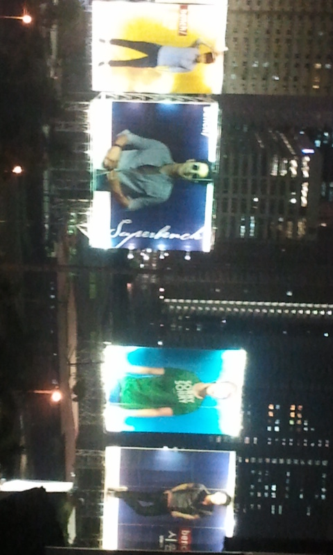 emaeigh's tweet image. I saw a several chicks at MRT guadalupe taking pictures of those hotties! #ELFATTACK