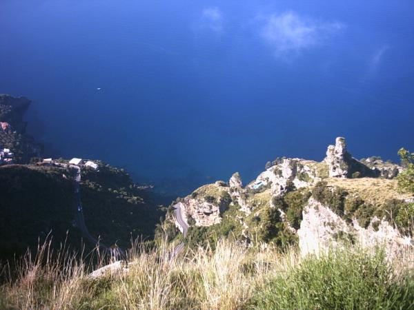 AlbertValenti's tweet photo. Path of the Gods
(Positano, Italy) http://t.co/g8Yn5B5b