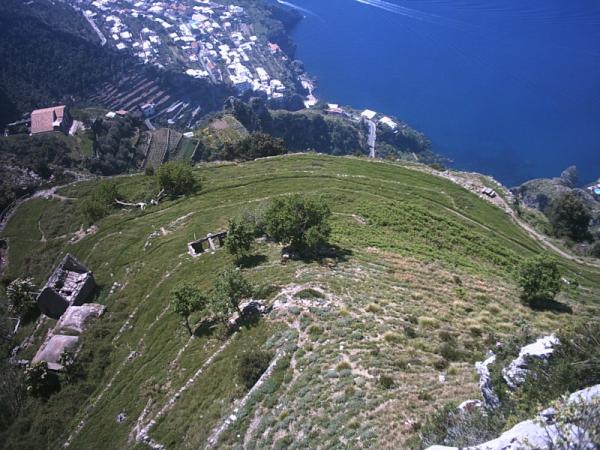 AlbertValenti's tweet photo. Path of the Gods
(Positano, Italy) http://t.co/R79V1PeW