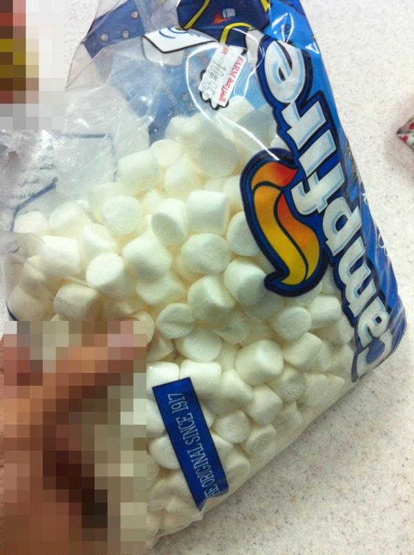 HALAL_FOOD_'s tweet photo. مارشميلو كامب فاير ... Campfire Marshmallows http://t.co/scJqTAdZ