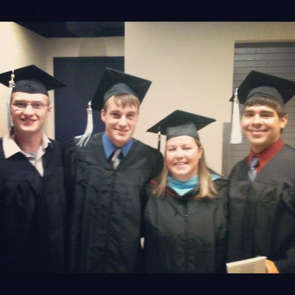 emein5's tweet image. Hooray!! #kugrad #putahoodonme