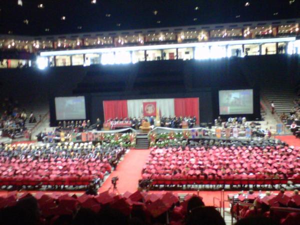 arocha57's tweet photo. 2012 Graduates! #studentdebt http://t.co/8NHiHGs5