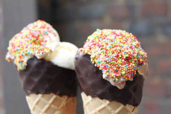 Lazy Oaf tweet media