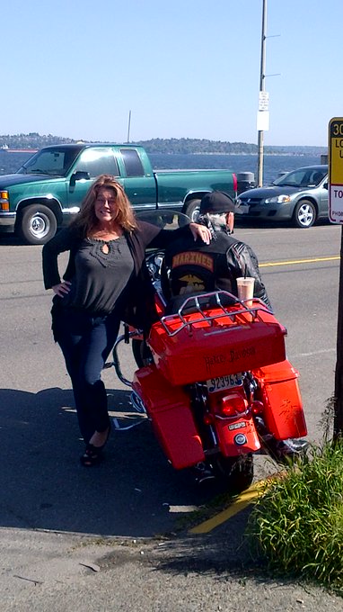 good mornin alki beach.  gotta love me some bikers.... http://t.co/XHmhFtII<a href="/tag/fitness"class="tags"><span>#fitness</span></a><a href="/tag/freakycrew"class="tags"><span>#freakycrew</span></a><a href="/tag/pipergang"class="tags"><span>#pipergang</span></a>