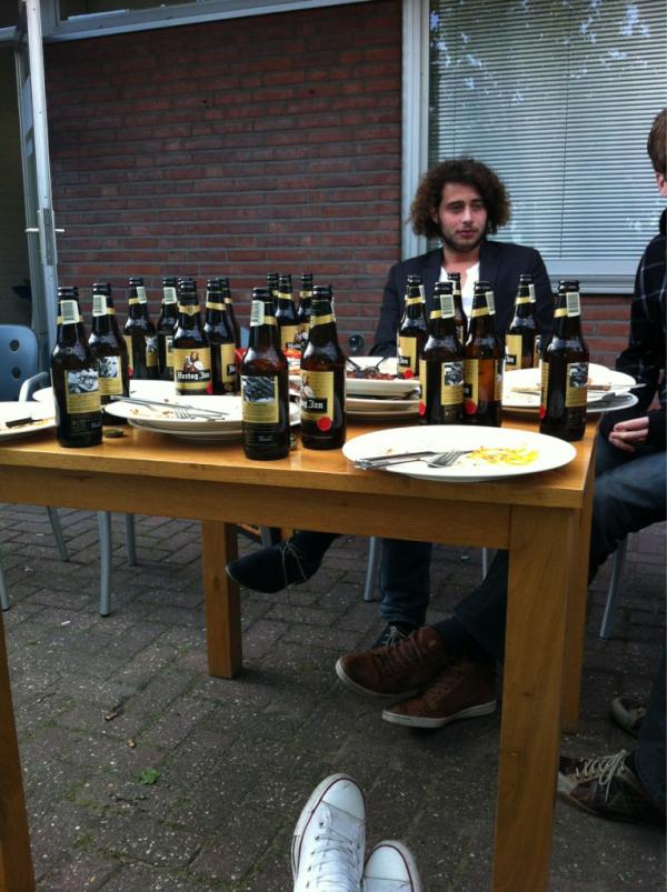 Denmen1986's tweet photo. Lekker aan de bbq met VSW 3 @ Zwolle http://t.co/bVFgV1Rc