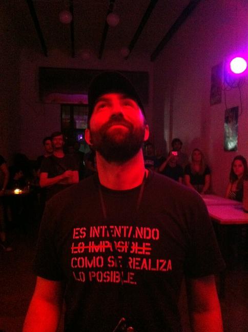 AlbertoSpyro's tweet image. Viendo cómo @gomeutrera vé a #Error6 en @ArpegioSVQ ! No os olvidéis de él!!