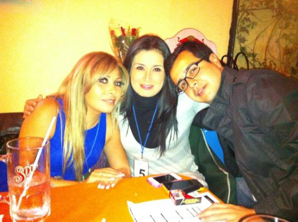 G_a_b_s's tweet photo. Con mi hermano @Chirindangas y mi cuñadita #GabsFest2012 http://t.co/BEY4j27t
