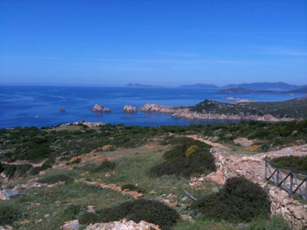 DecanterRadio2's tweet photo. La Sardegna sud ovest toglie il respiro Grazie Alessandro Contini, Alessio Raggio, Giovanni Melis. Fuori di Gusto la7d http://t.co/azstlyLE